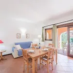 With Air Conditioning And Private Outdoor Area Just A Few Minutes From La Pelosa Punta de su Torrione
