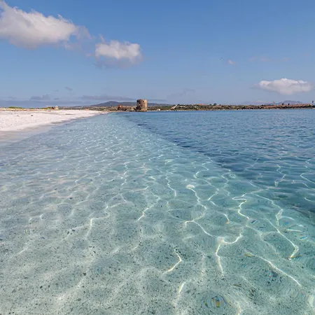 With Air Conditioning And Private Outdoor Area Just A Few Minutes From La Pelosa 公寓式酒店 Punta de su Torrione